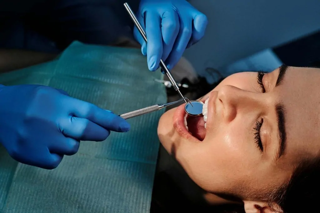 Deep teeth cleaning in Des Plaines