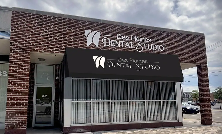 Front desk at Des Plaines Dental Studio in downtown Des Plaines